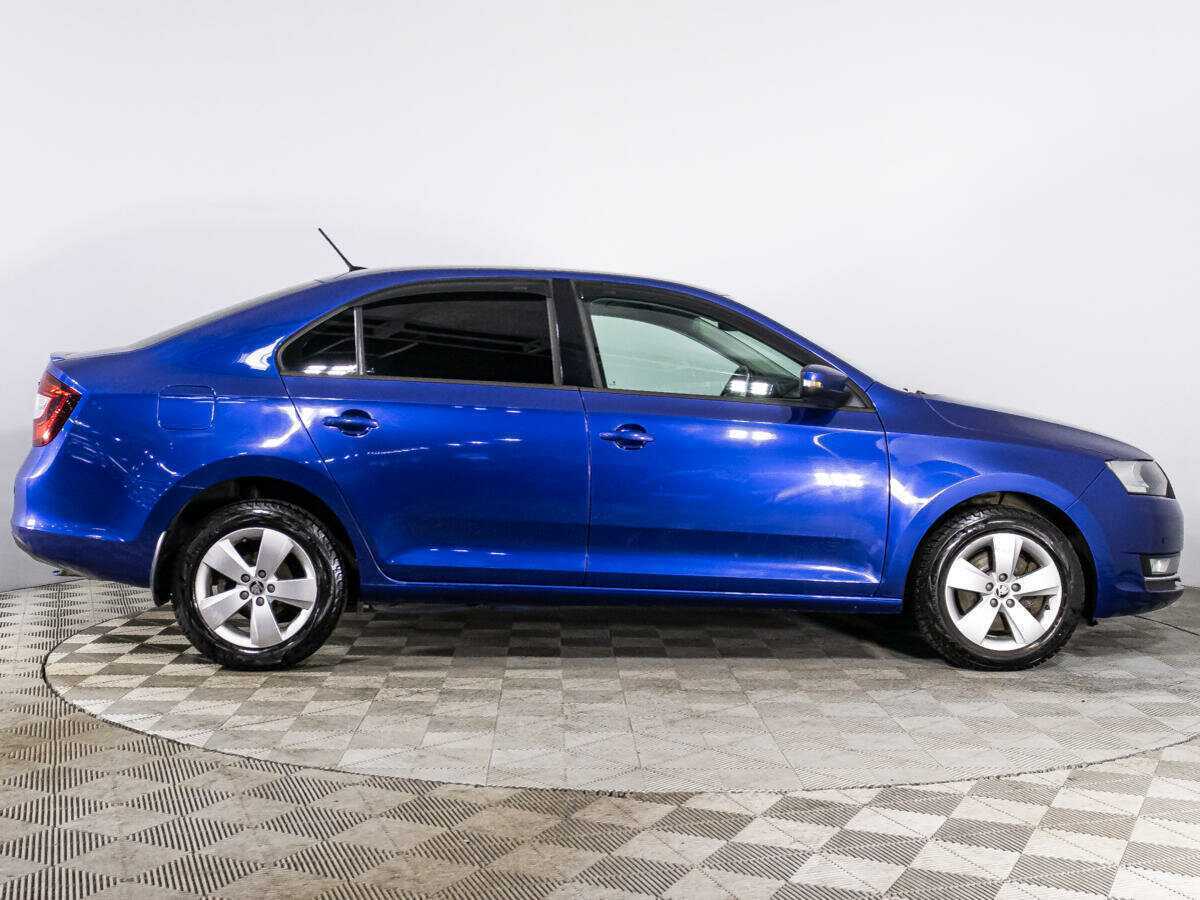 Б/У Шкода Рапид 2017 года. Фото: #3