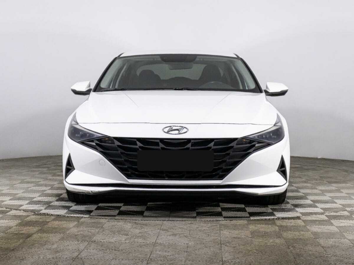 Hyundai Elantra 2021 года с пробегом. Фото: #1