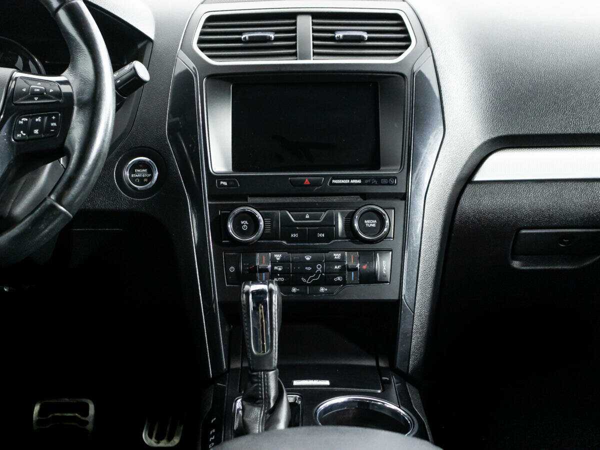 Ford Explorer 2017 года с пробегом. Фото: #13