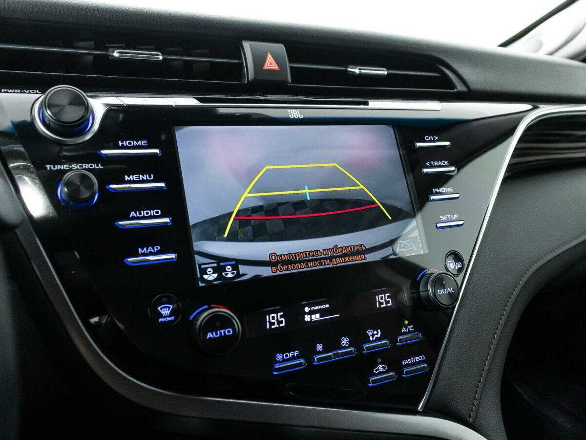 Toyota Camry 2020 года с пробегом. Фото: #14
