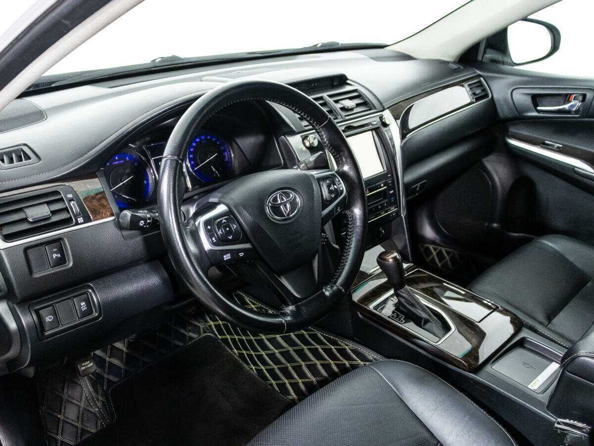 Toyota Camry 2017 года с пробегом. Фото: #10
