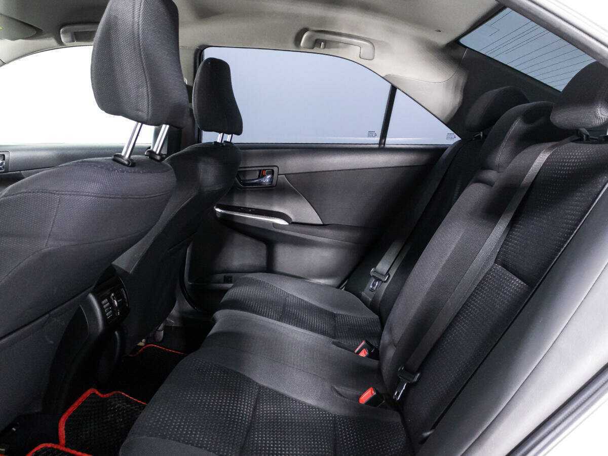 Б/У Тойота Камри 2014 года. Фото: #9