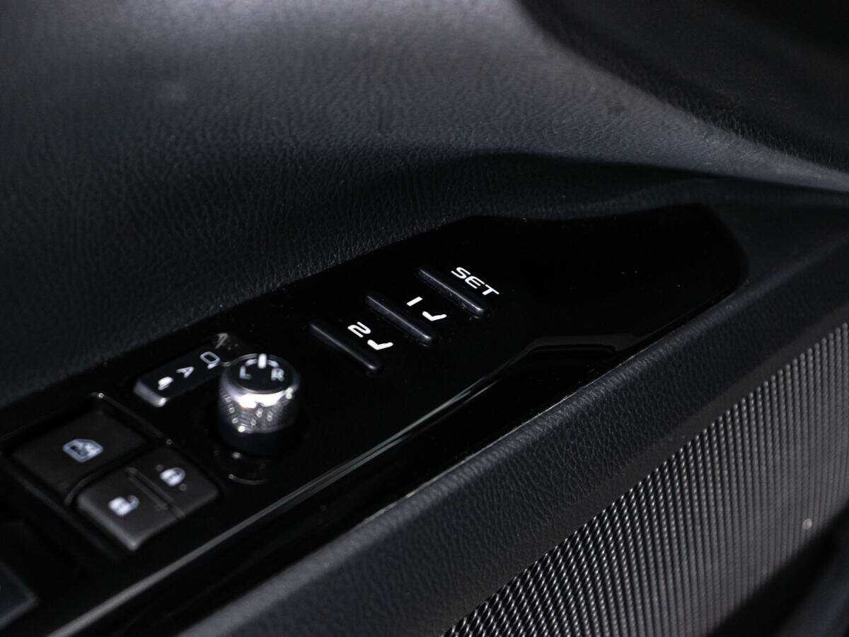 Toyota Camry 2018 года с пробегом. Фото: #15