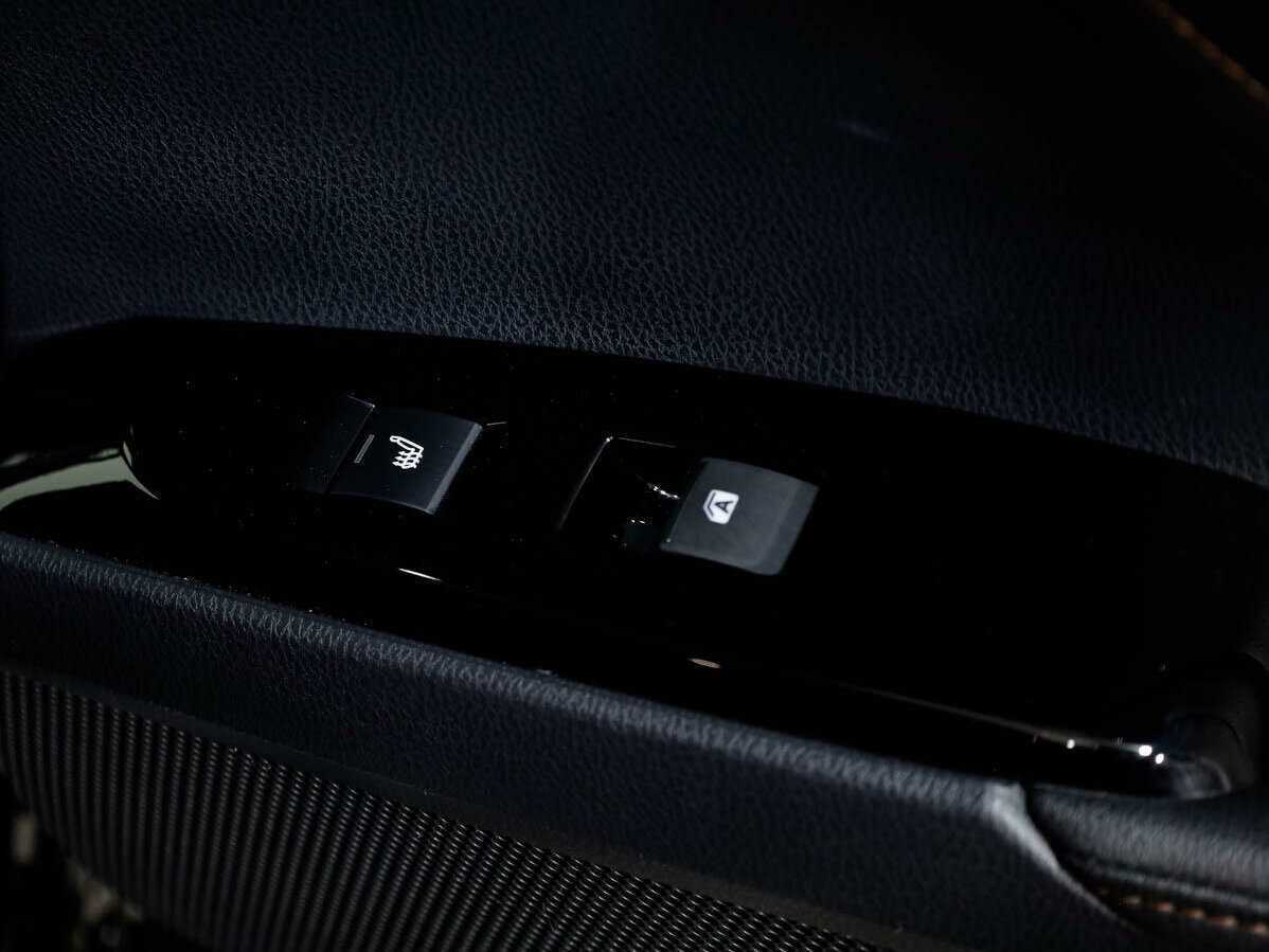 Toyota Camry 2020 года с пробегом. Фото: #12