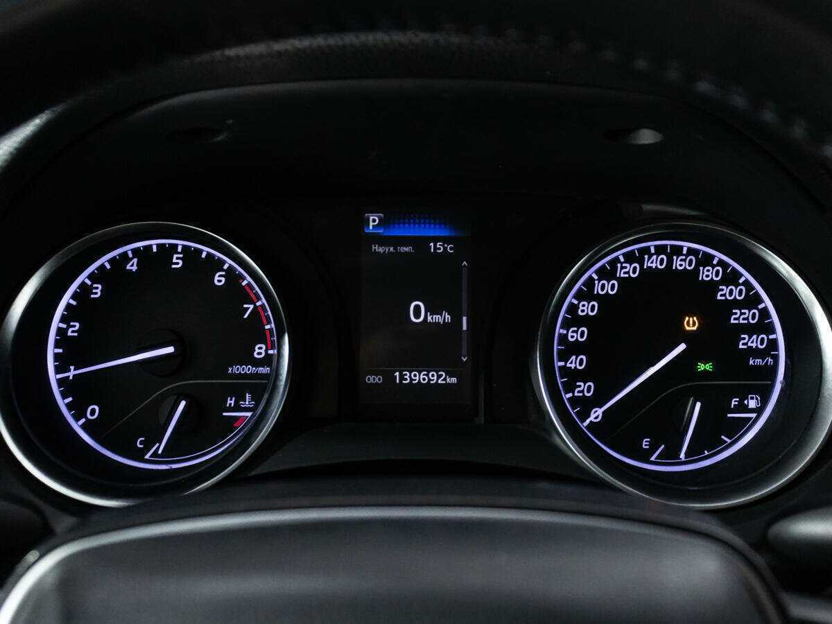 Toyota Camry 2019 года с пробегом. Фото: #11