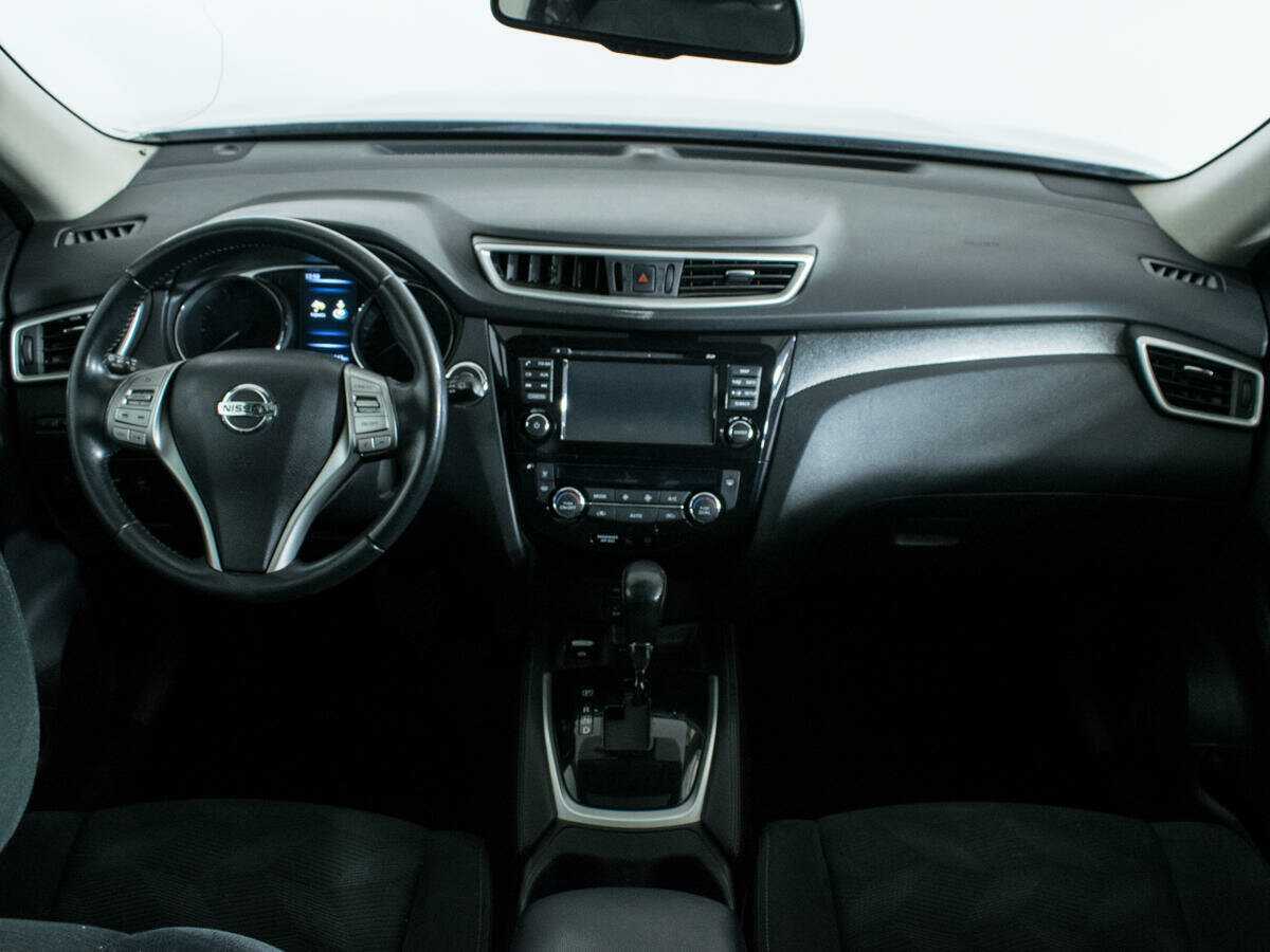 Б/У Ниссан Икс-Трейл 2015 года. Фото: #9