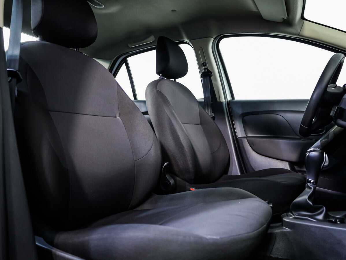 Б/У Рено Логан 2019 года. Фото: #9