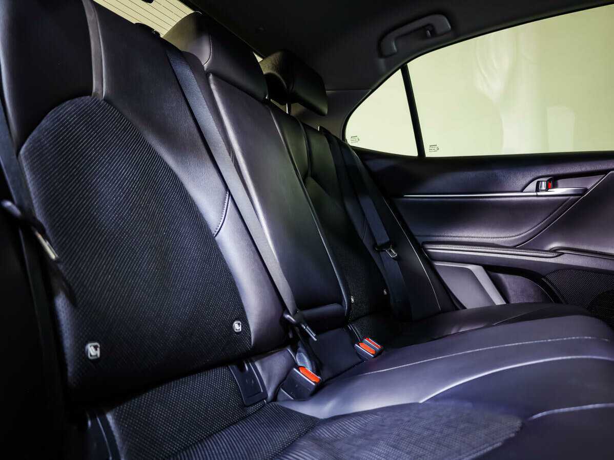 Toyota Camry 2021 года с пробегом. Фото: #11