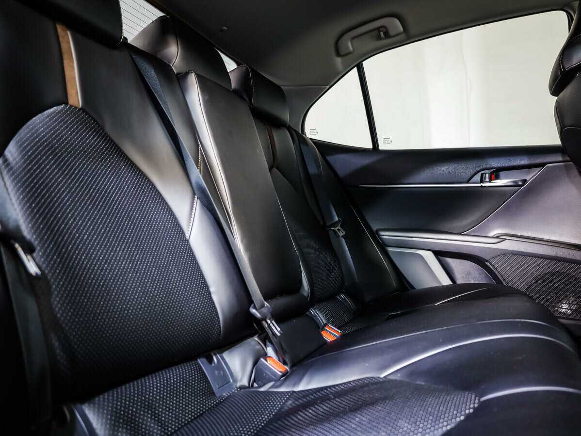 Toyota Camry 2022 года с пробегом. Фото: #11