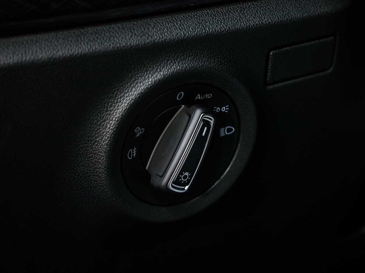 Б/У Фольксваген Поло 2020 года. Фото: #18