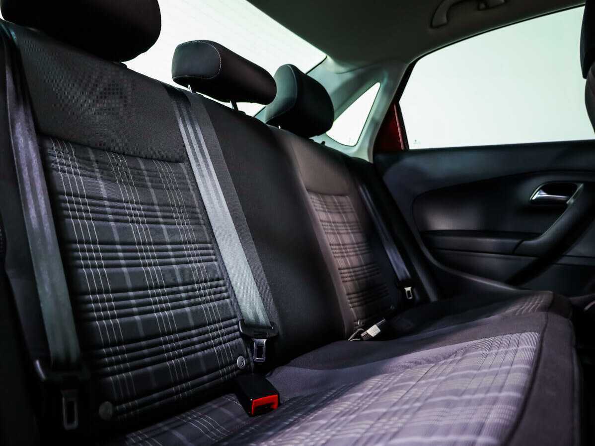 Б/У Фольксваген Поло 2017 года. Фото: #11