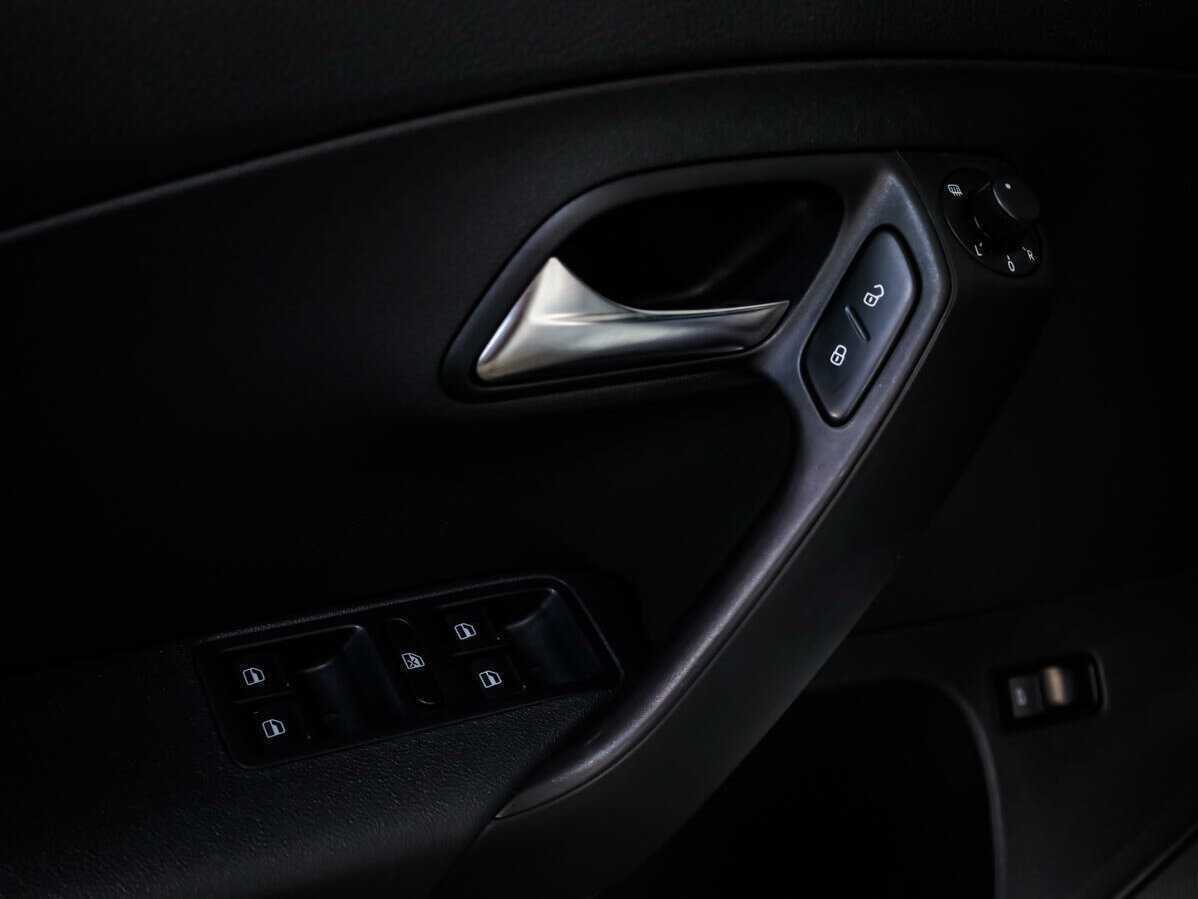 Б/У Фольксваген Поло 2017 года. Фото: #15