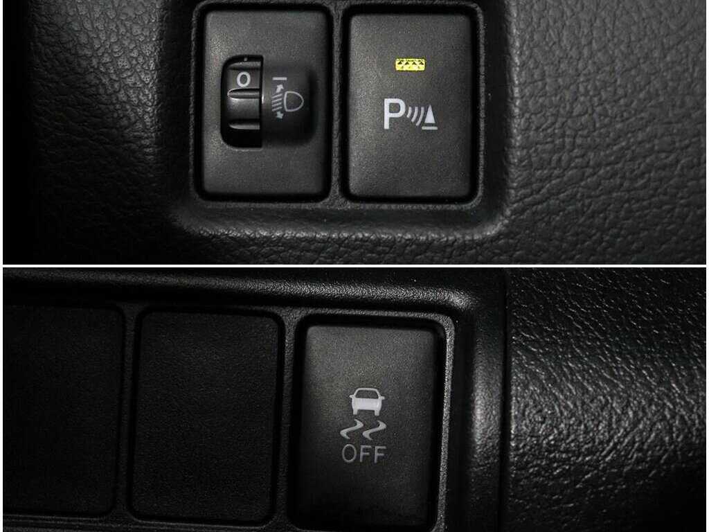 Б/У Тойота Камри 2015 года. Фото: #16