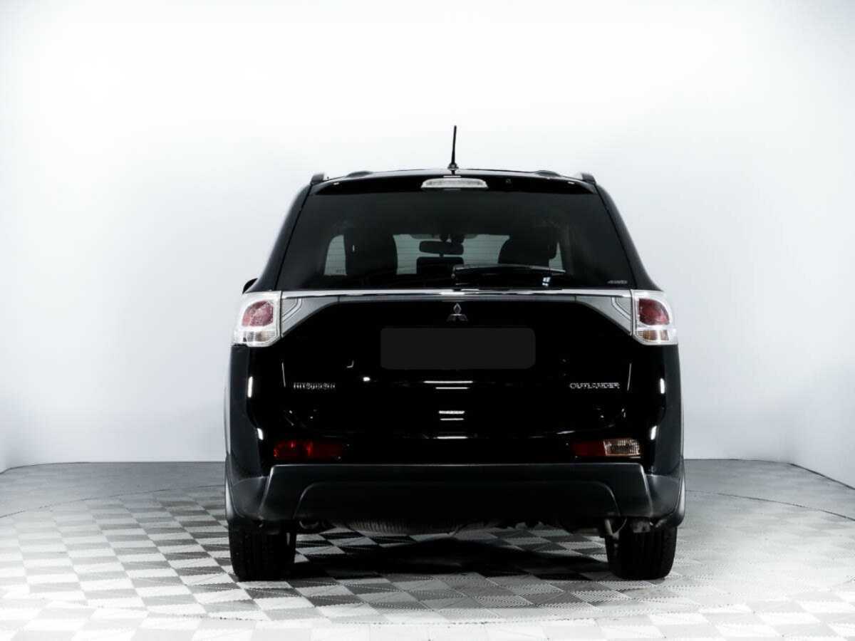 Б/У Митсубиши Оутлэндер 2013 года. Фото: #5