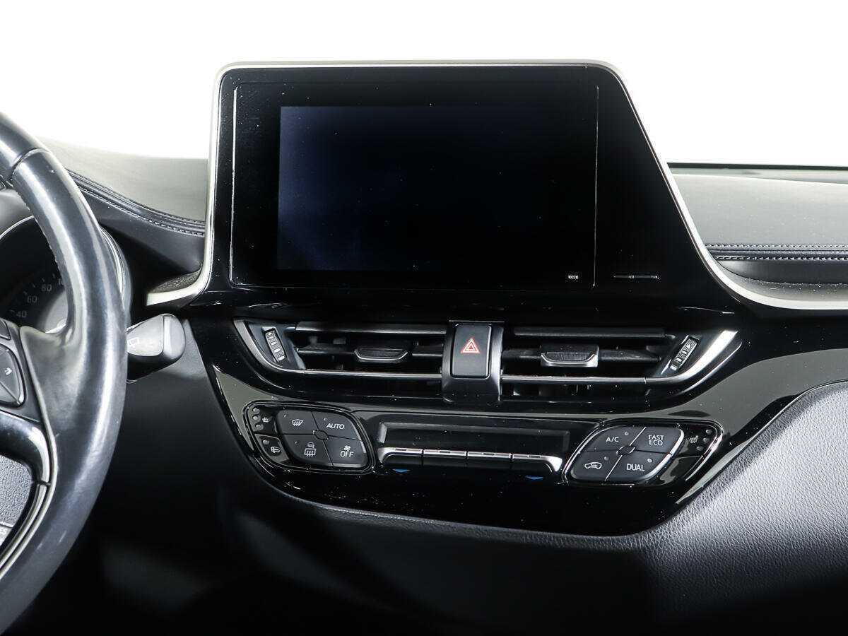 Toyota C-HR 2019 года с пробегом. Фото: #11