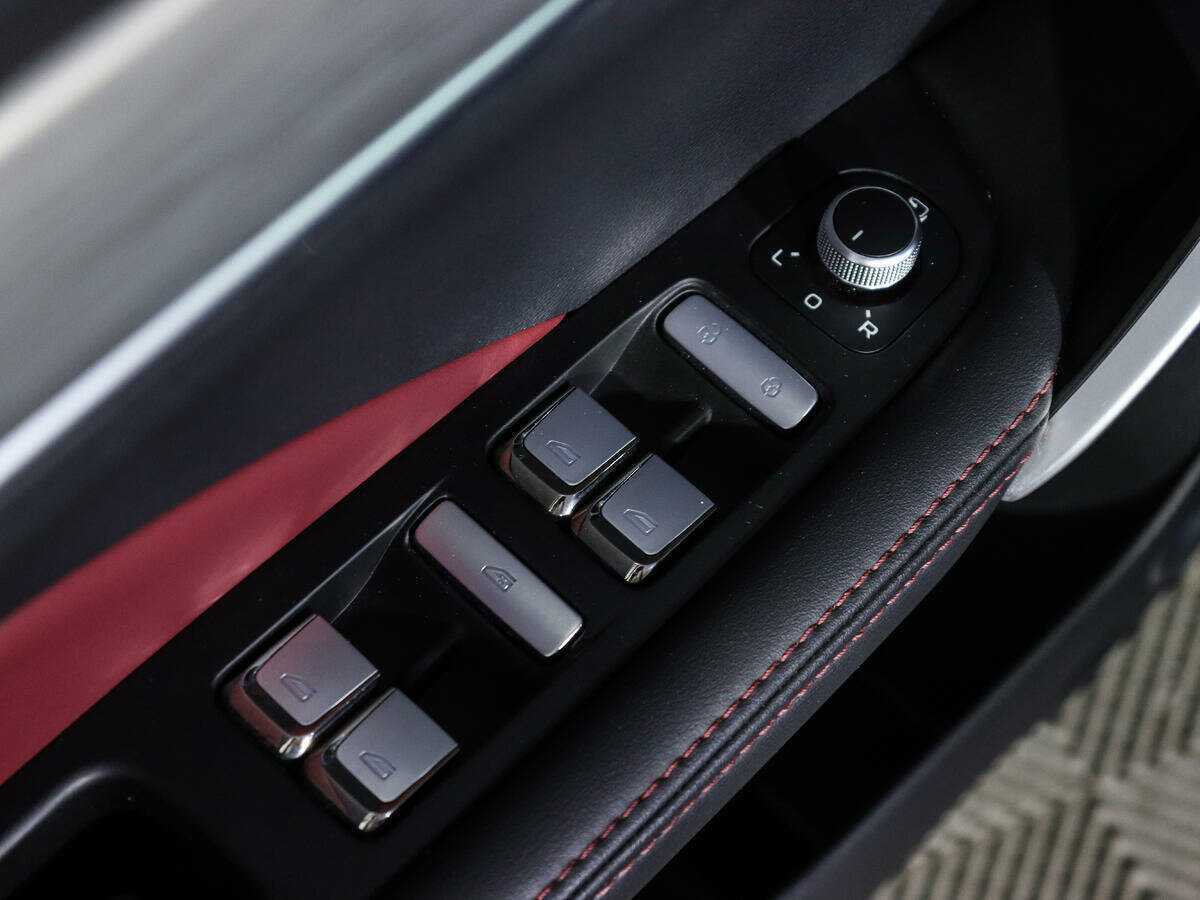 Б/У Джили Кулрэй 2021 года. Фото: #18