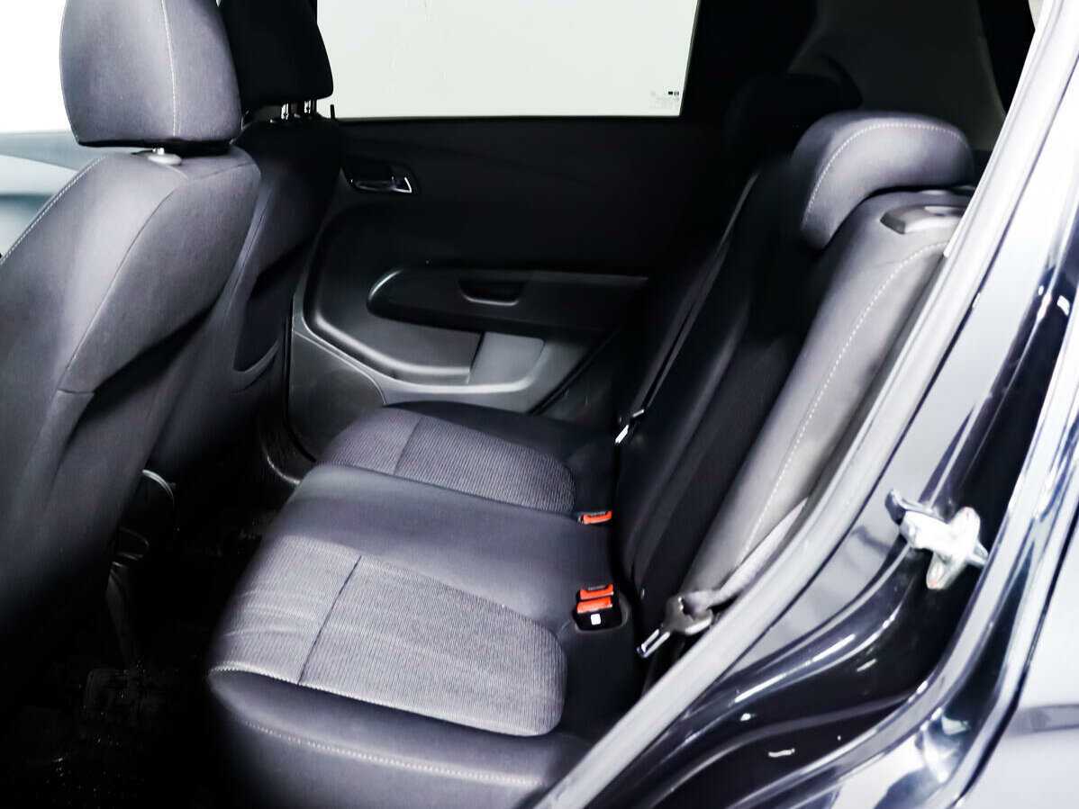 Б/У Шевроле Авео 2014 года. Фото: #11