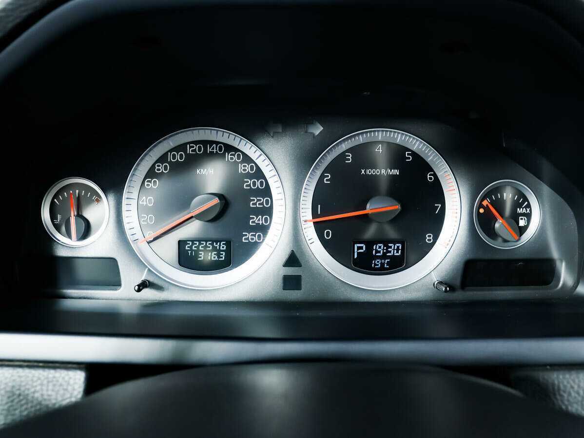 Б/У Вольво ИксЦ90 2012 года. Фото: #7