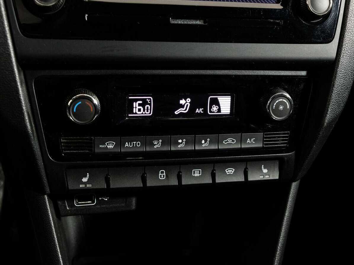 Б/У Шкода Рапид 2019 года. Фото: #8