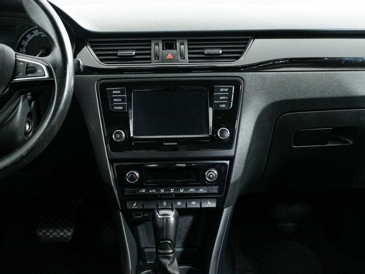 Б/У Шкода Рапид 2018 года. Фото: #12