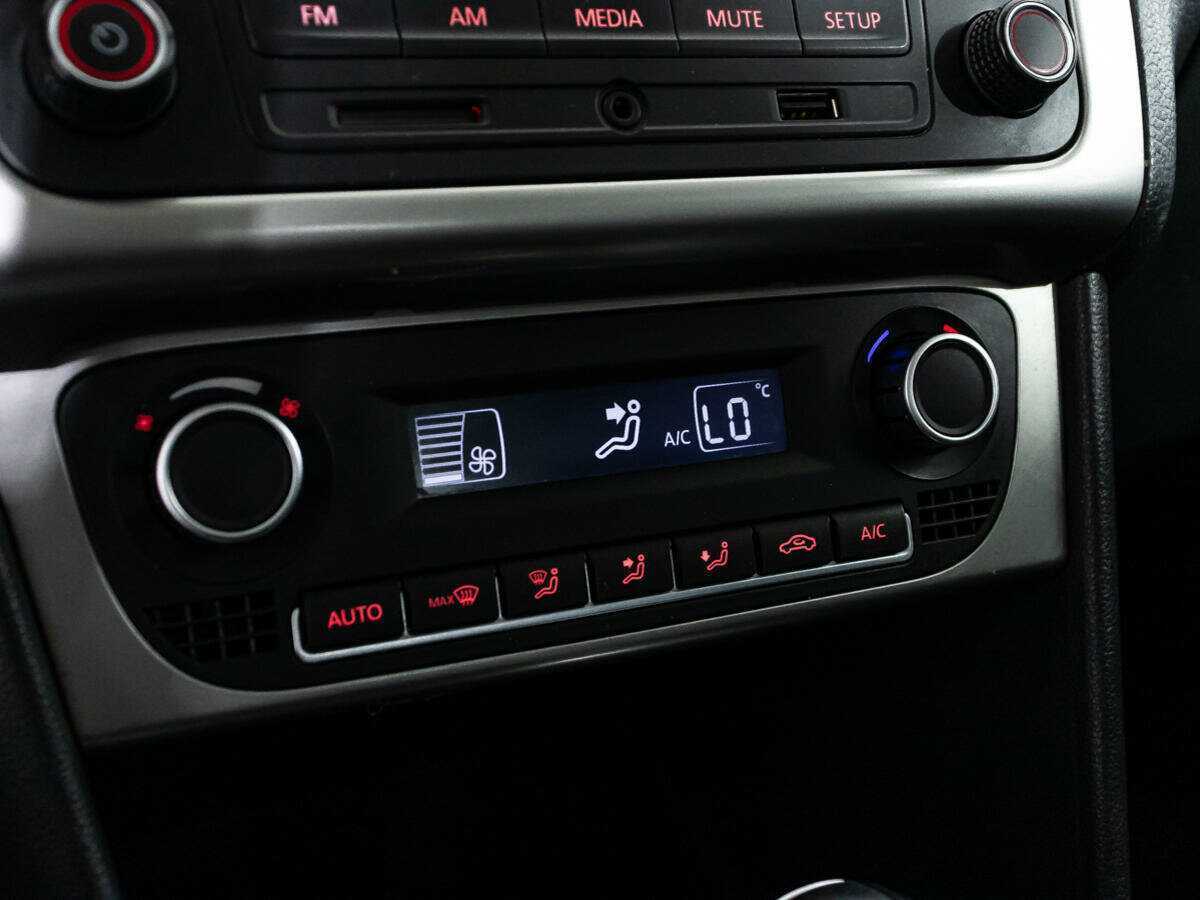 Б/У Фольксваген Поло 2017 года. Фото: #14