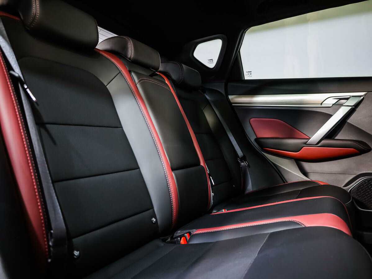 Б/У Джили Кулрэй 2021 года. Фото: #11