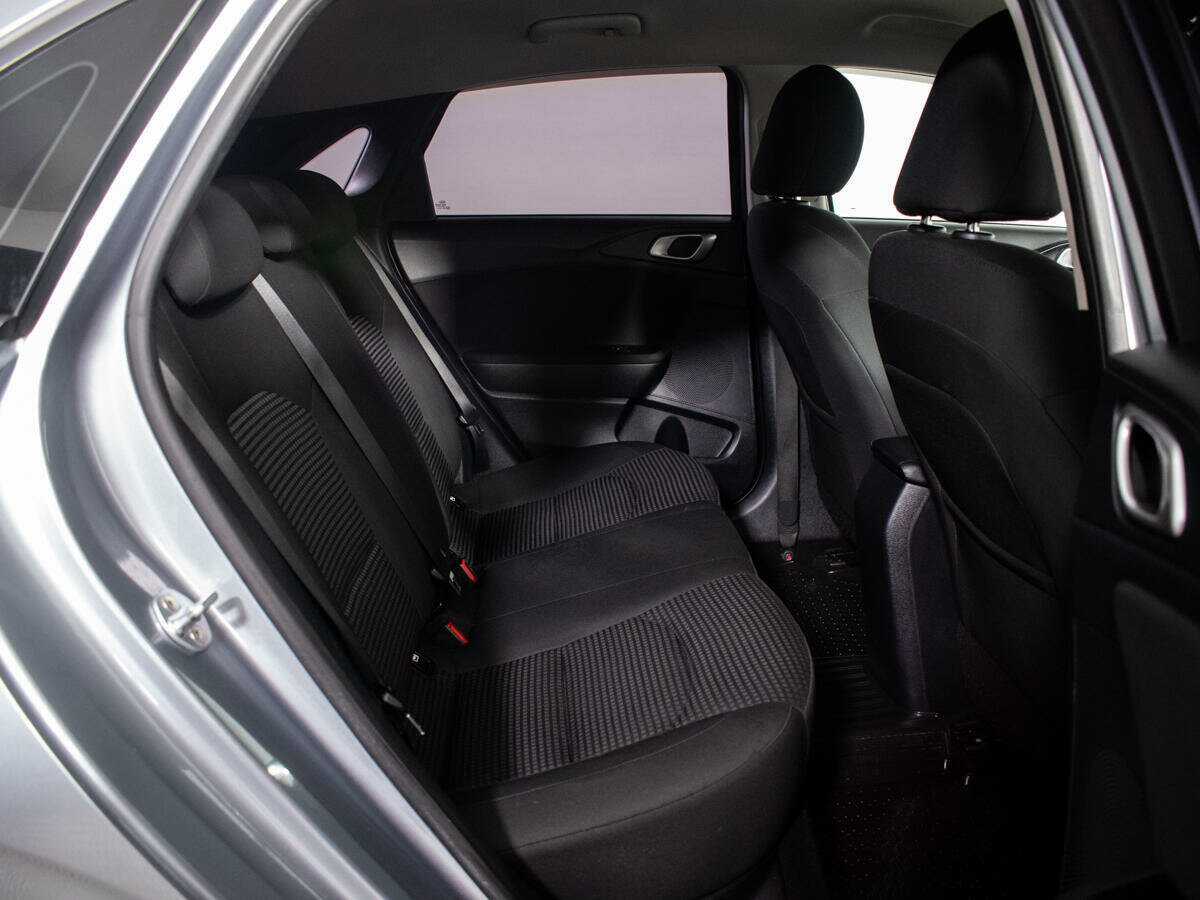 Б/У Киа Сид 2018 года. Фото: #3