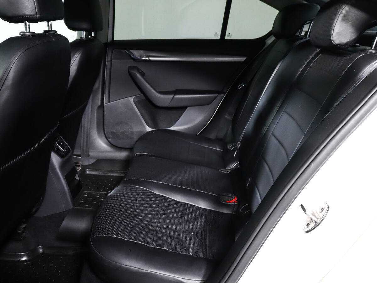 Б/У Шкода Октавия 2019 года. Фото: #7