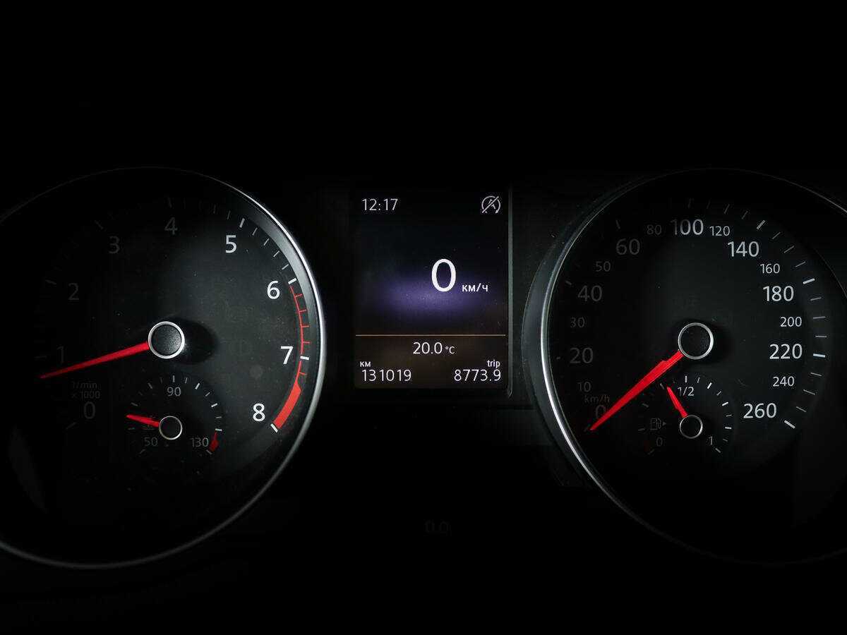 Б/У Фольксваген Пассат 2016 года. Фото: #8