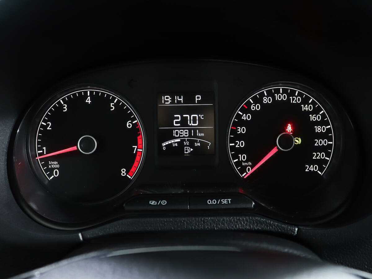 Б/У Фольксваген Поло 2016 года. Фото: #13