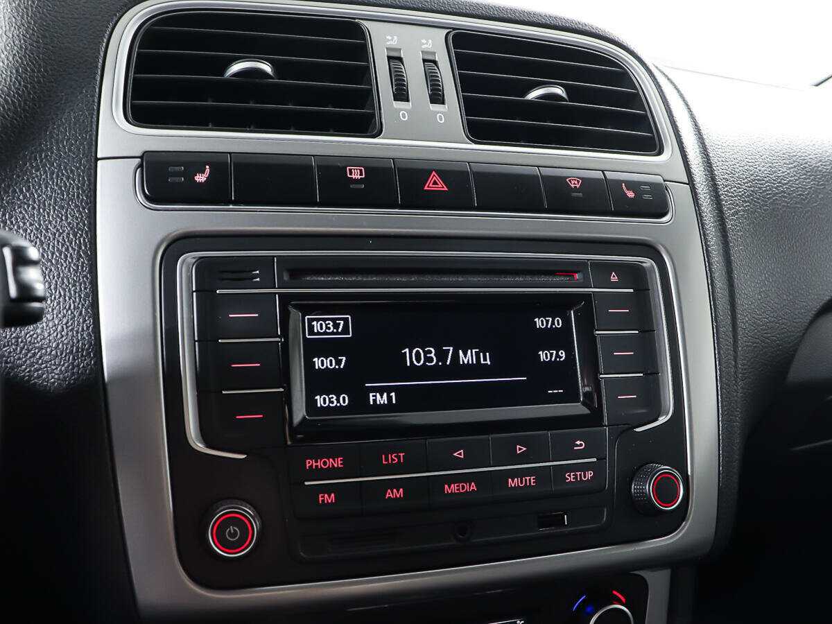 Б/У Фольксваген Поло 2016 года. Фото: #16