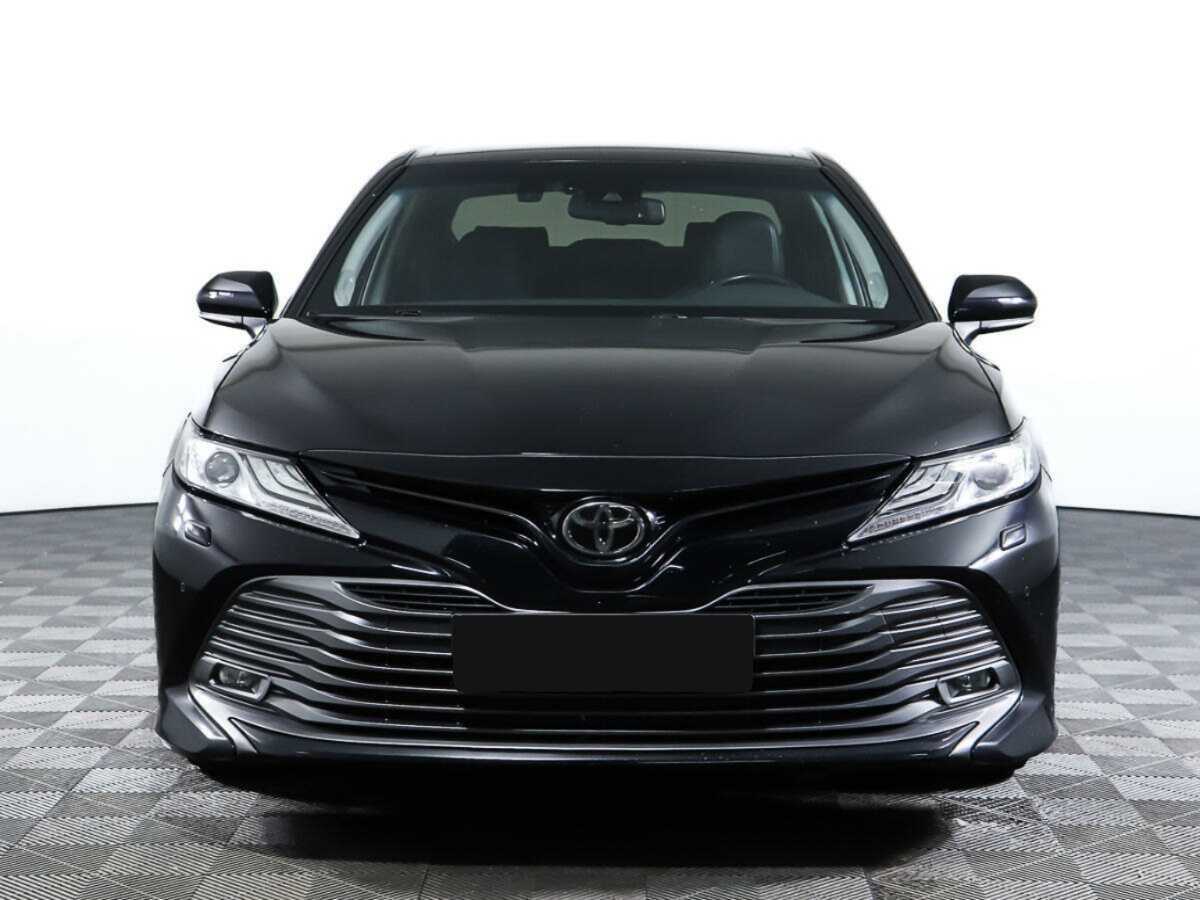 Toyota Camry 2018 года с пробегом. Фото: #1