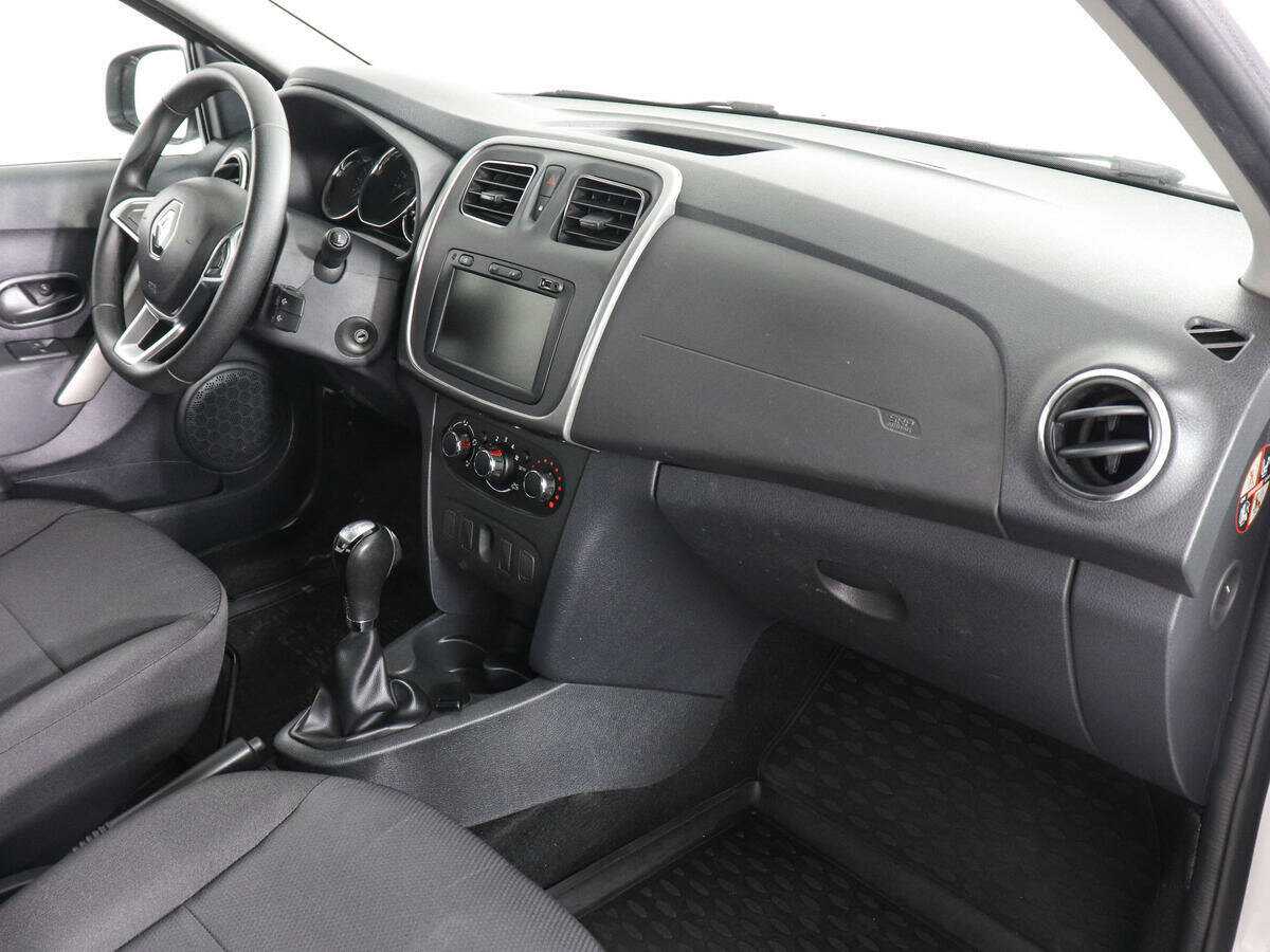 Б/У Рено Логан 2019 года. Фото: #9