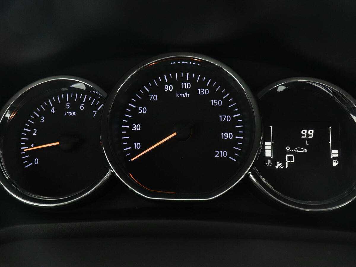 Б/У Рено Логан 2019 года. Фото: #10