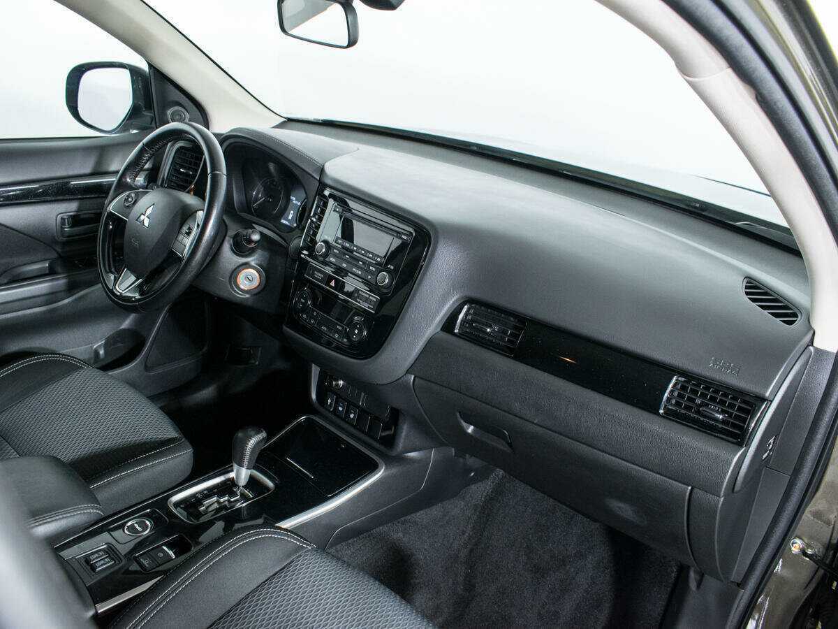 Mitsubishi Outlander 2019 года с пробегом. Фото: #8