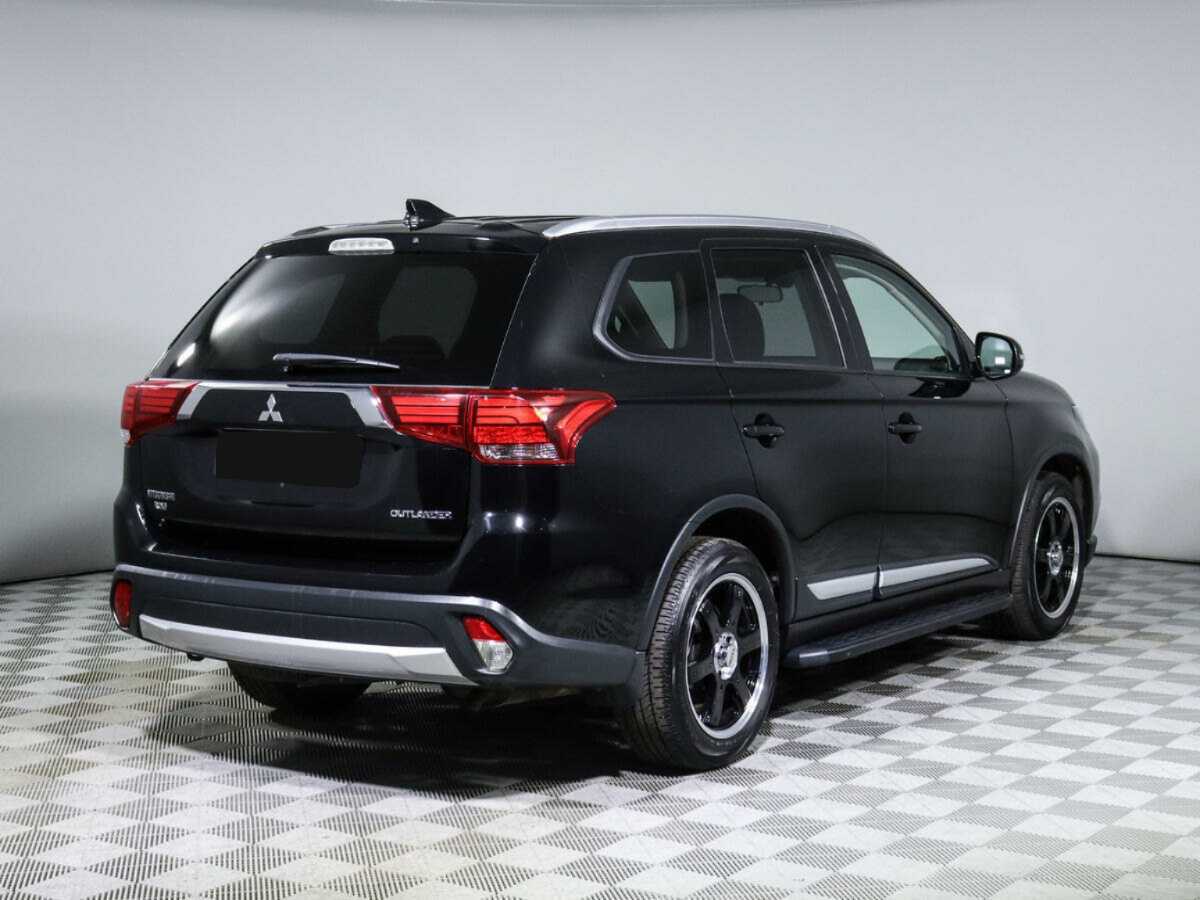 Mitsubishi Outlander 2018 года с пробегом. Фото: #3