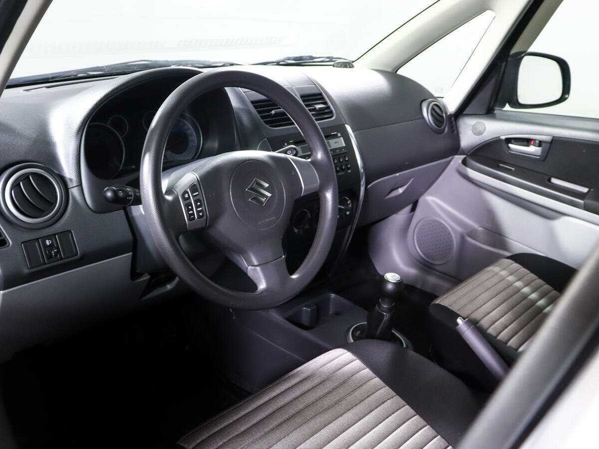 Б/У Сузуки С-Икс4 2014 года. Фото: #13