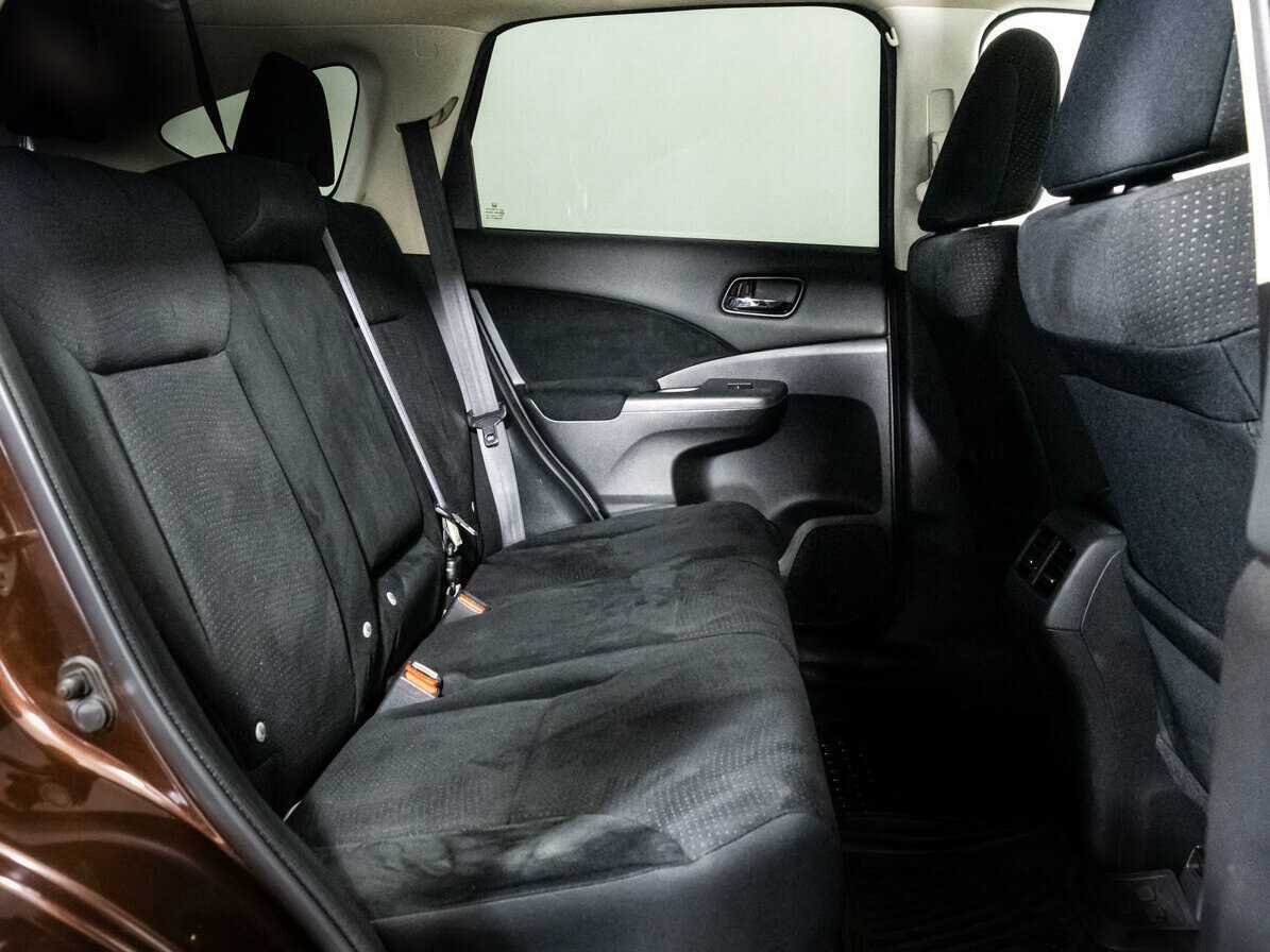 Б/У Хонда ЦР-В 2013 года. Фото: #13