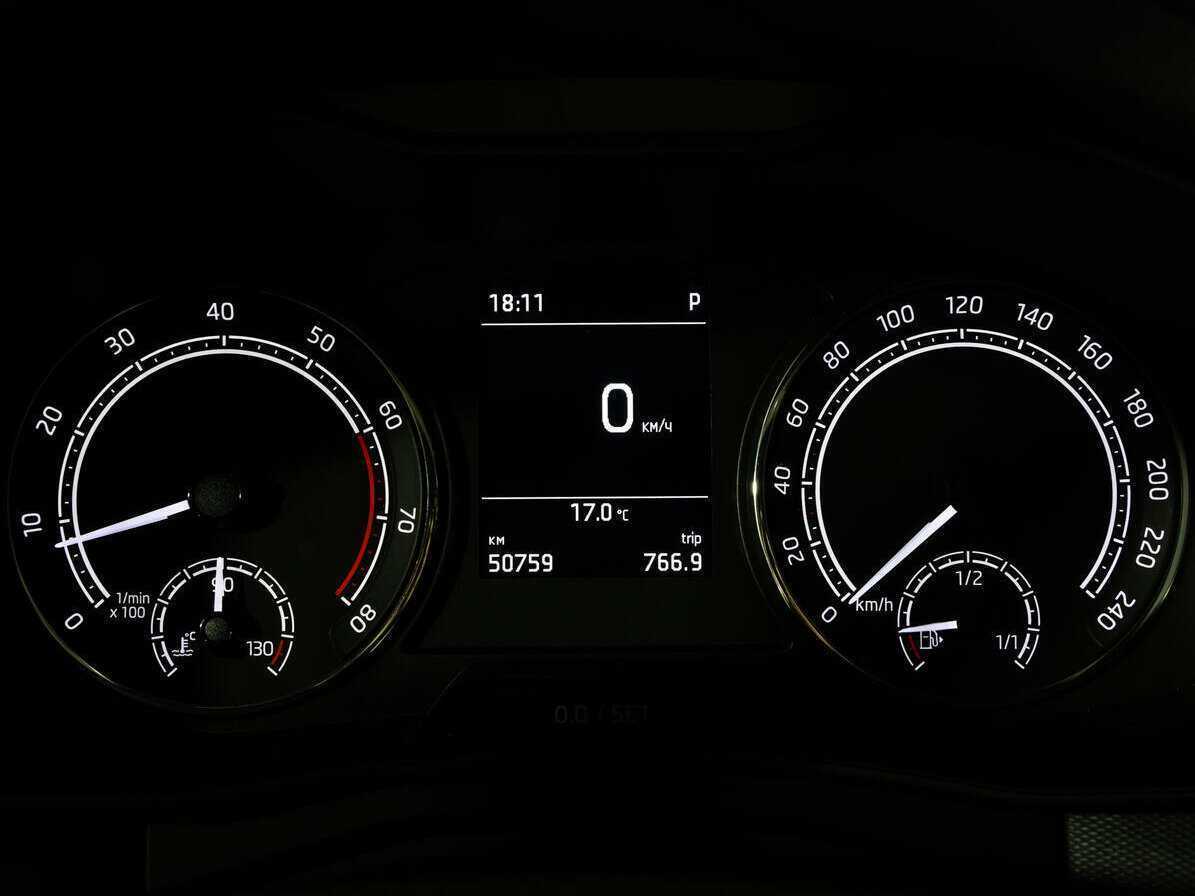 Б/У Шкода Рапид 2021 года. Фото: #13