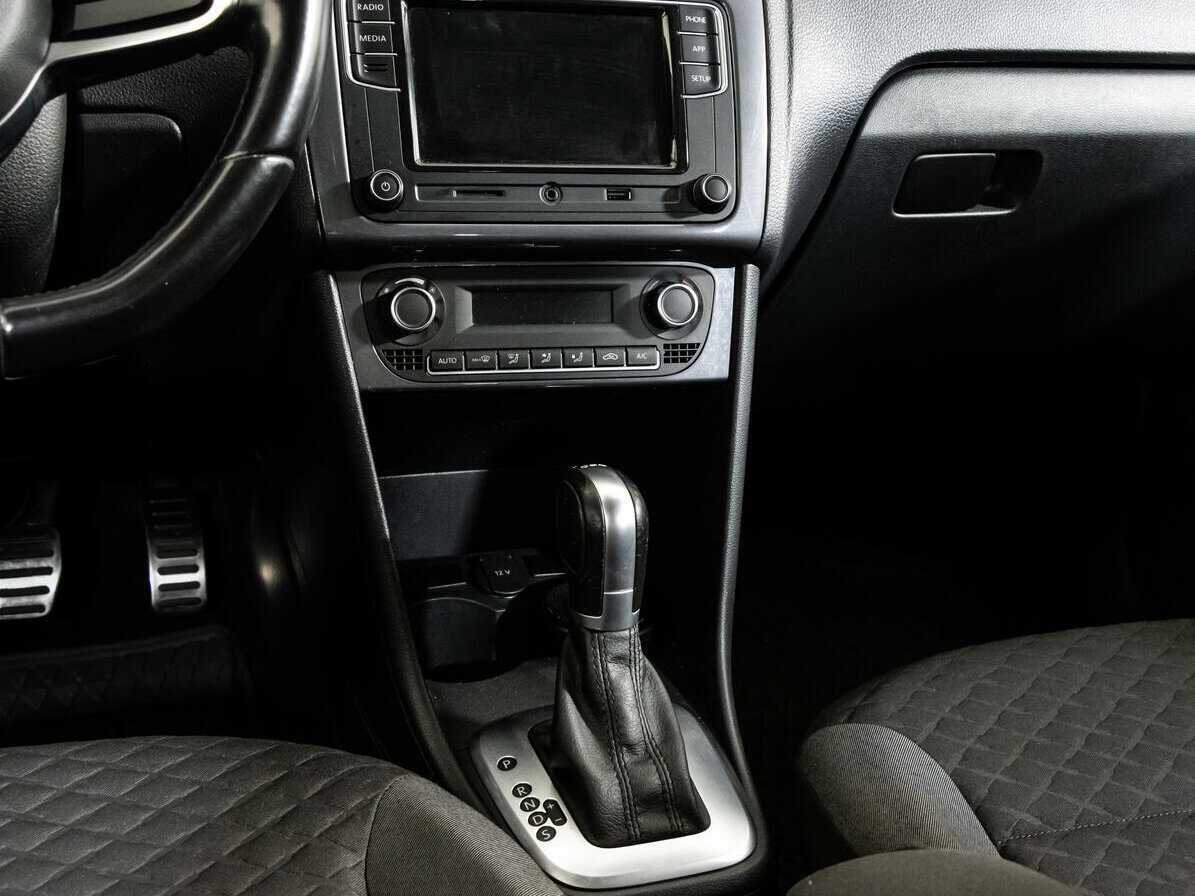 Б/У Фольксваген Поло 2018 года. Фото: #10