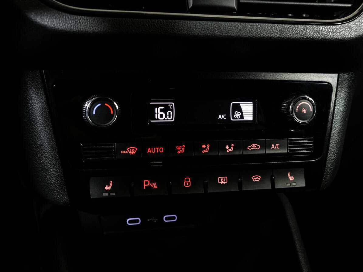 Б/У Фольксваген Поло 2021 года. Фото: #11