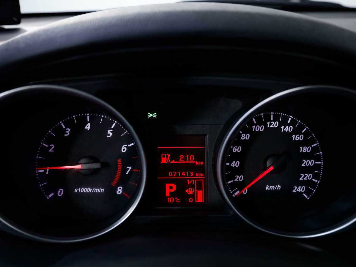 Б/У Митсубиши АС-Икс 2013 года. Фото: #9