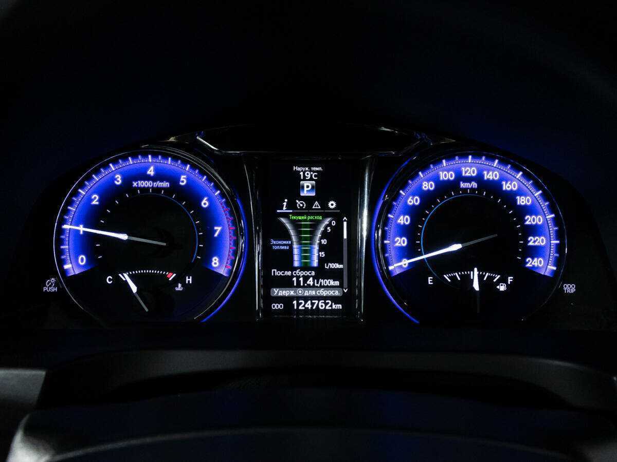 Toyota Camry 2016 года с пробегом. Фото: #11