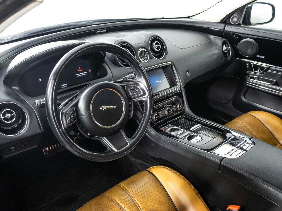 Jaguar XJ 2016 года с пробегом. Фото: #10