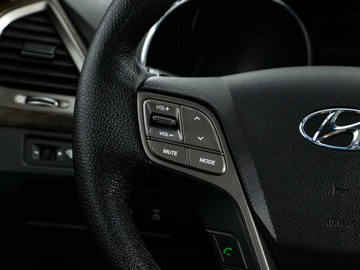 Hyundai Santa Fe 2017 года с пробегом. Фото: #23