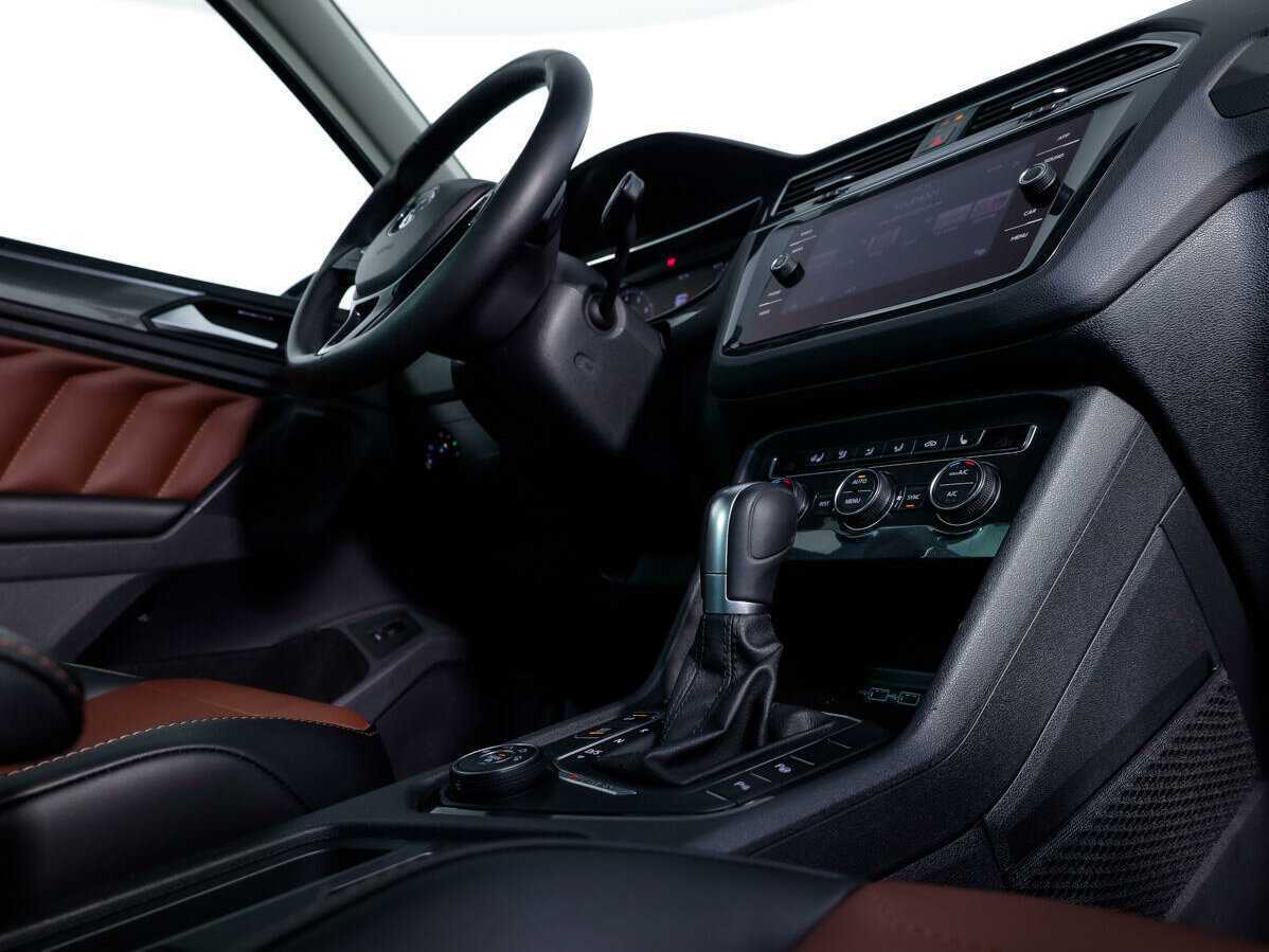 Volkswagen Tiguan 2018 года с пробегом. Фото: #14