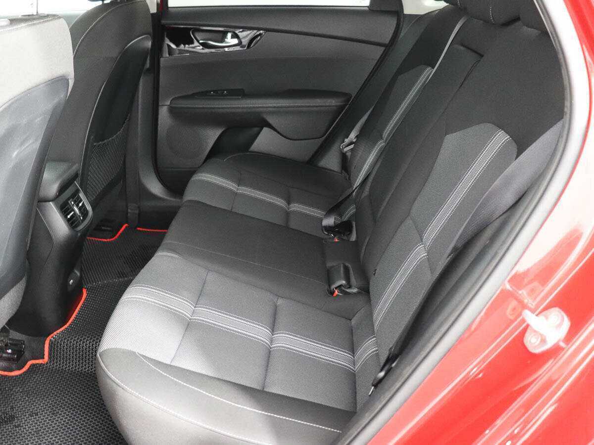 Kia Cerato 2021 года с пробегом. Фото: #9