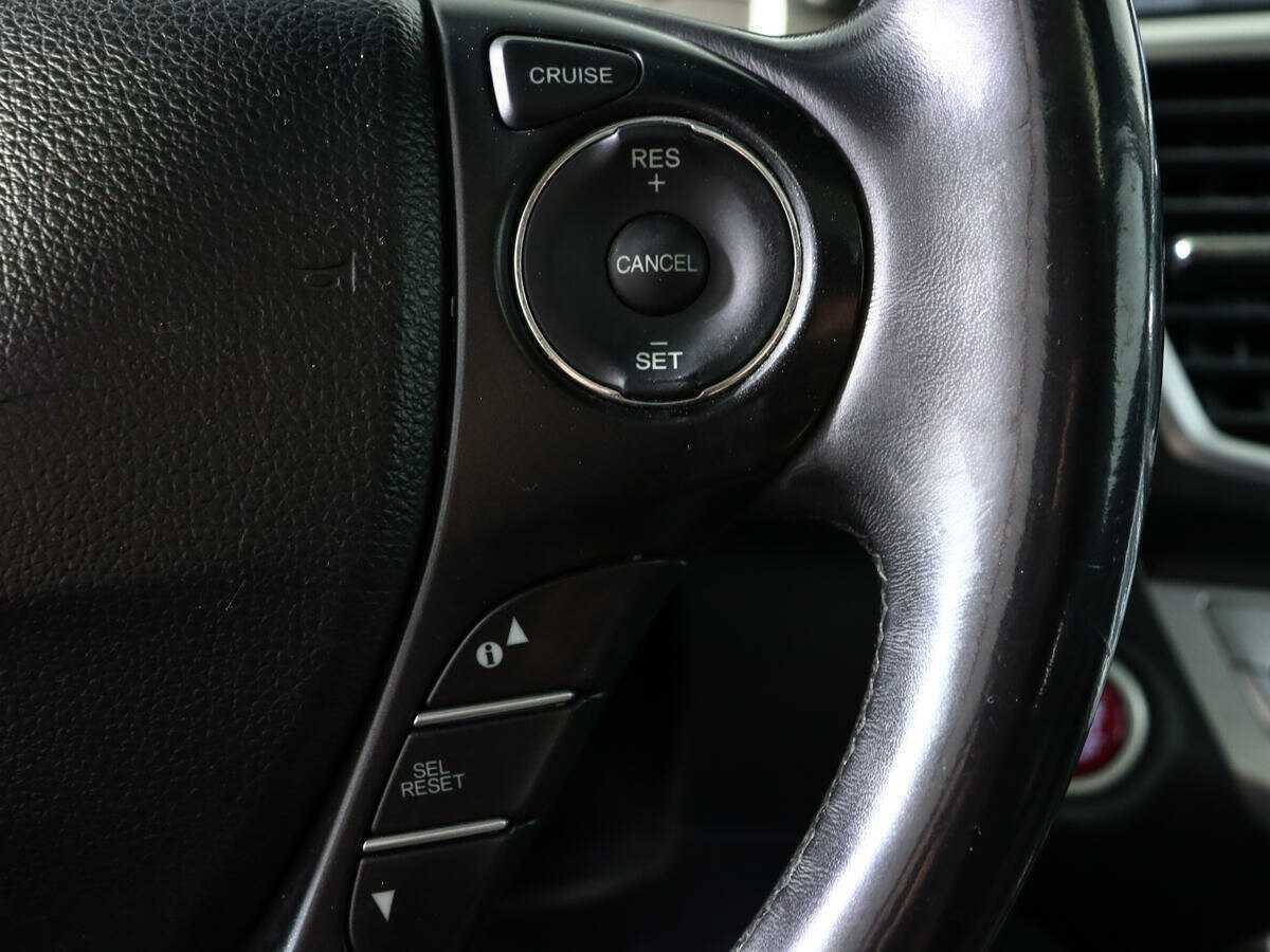 Б/У Хонда Аккорд 2013 года. Фото: #17