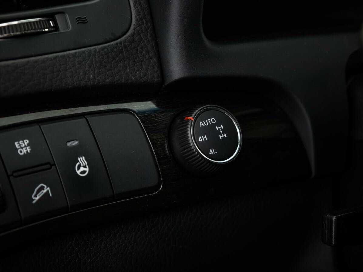 Kia Mohave 2014 года с пробегом. Фото: #15