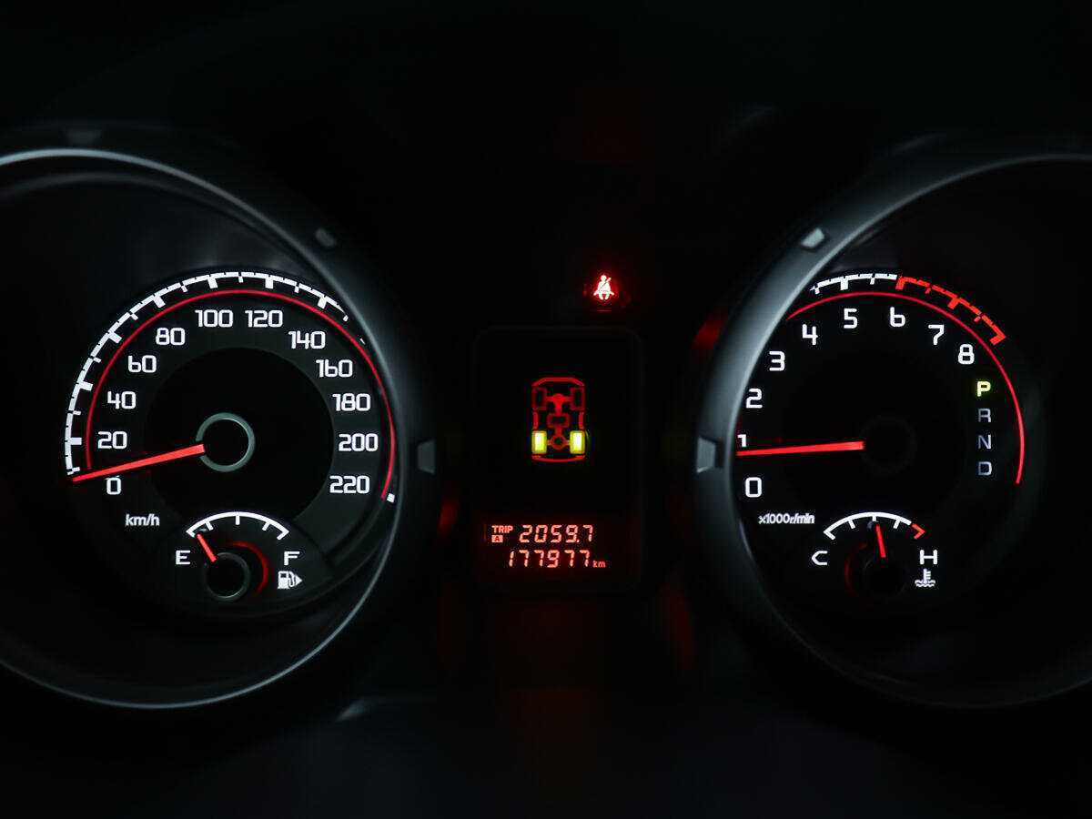 Mitsubishi Pajero 2012 года с пробегом. Фото: #11